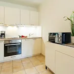 Ambienta - Wellenreiter Mit Strandkorb Am Apartament